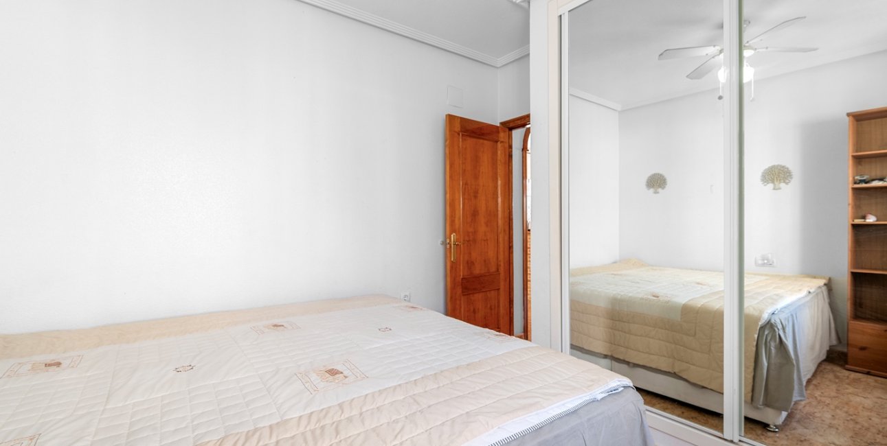 Resale - Villa -
Guardamar del Segura - El Raso