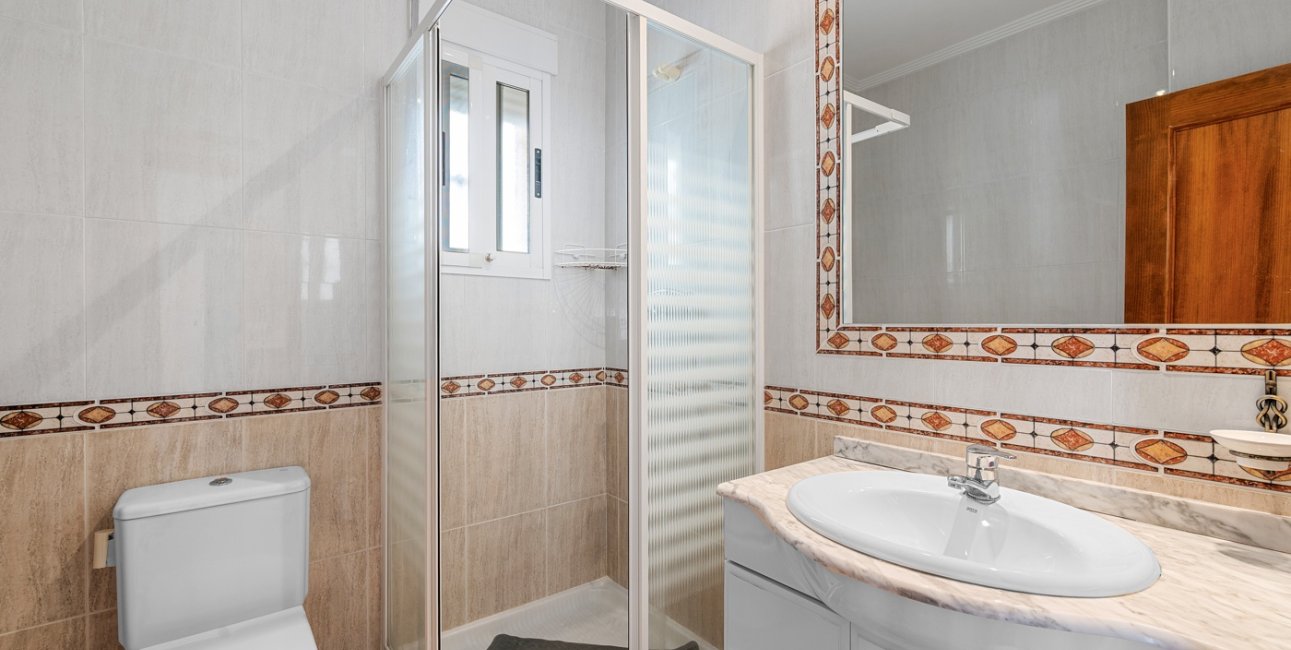 Resale - Villa -
Guardamar del Segura - El Raso