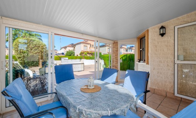 Resale - Villa -
Guardamar del Segura - El Raso