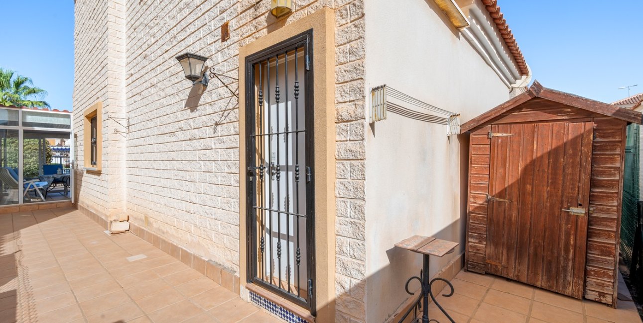 Resale - Villa -
Guardamar del Segura - El Raso
