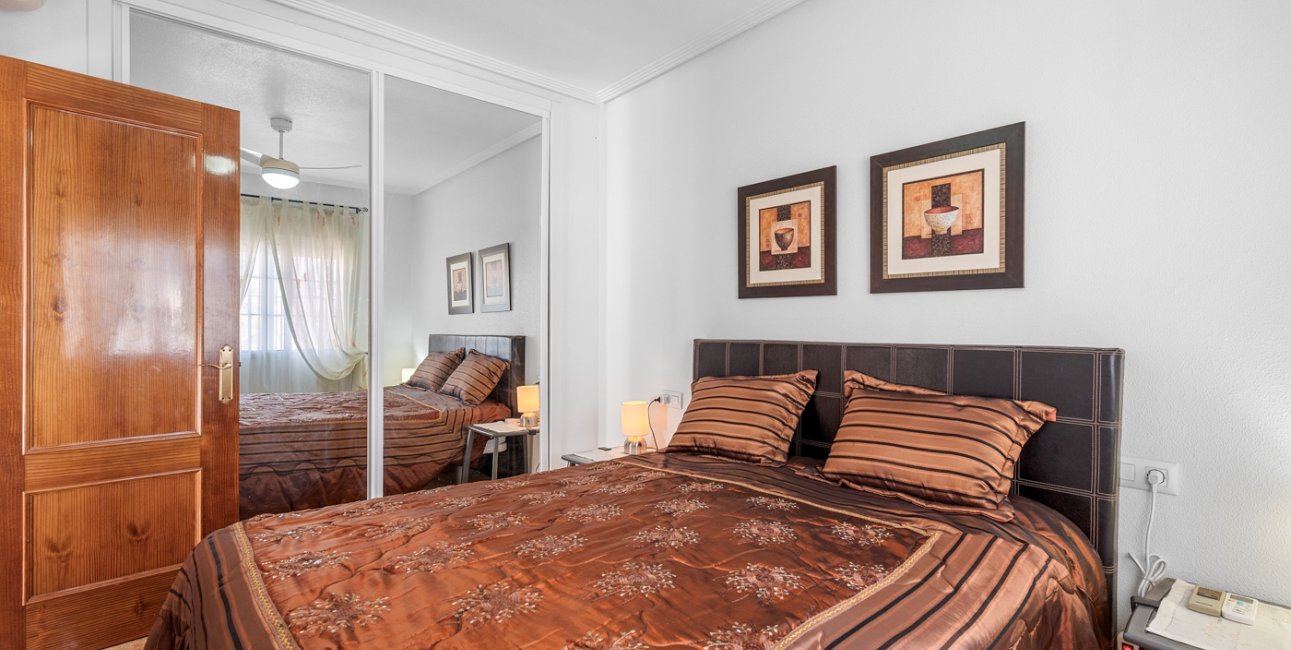 Resale - Villa -
Guardamar del Segura - El Raso