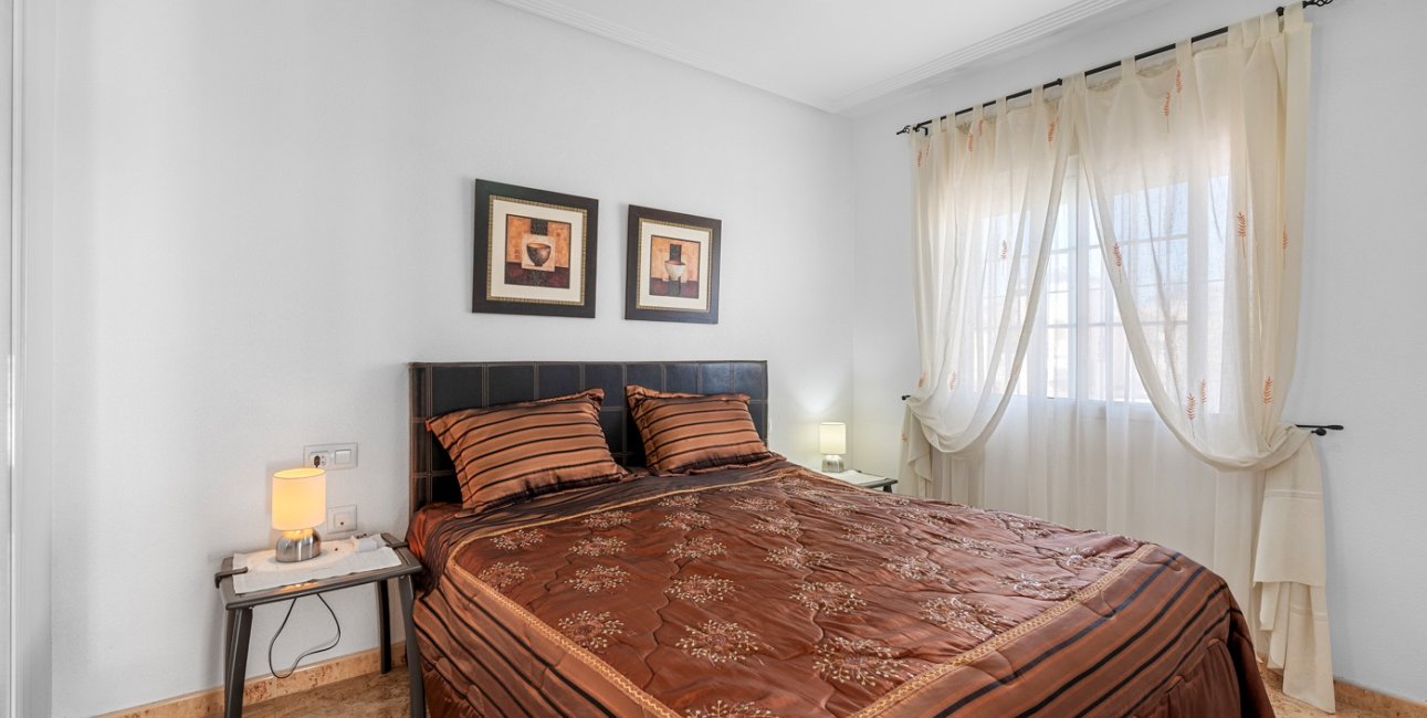Resale - Villa -
Guardamar del Segura - El Raso