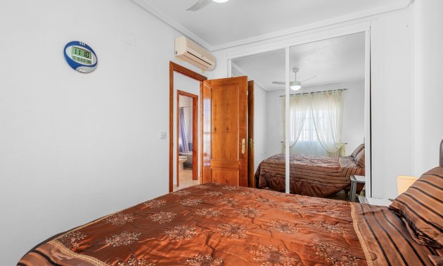 Resale - Villa -
Guardamar del Segura - El Raso