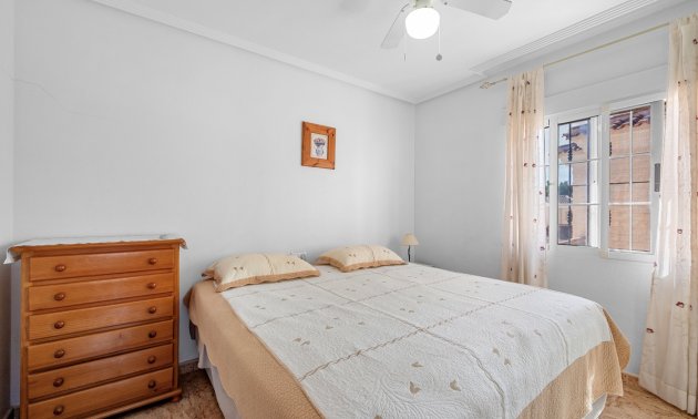 Resale - Villa -
Guardamar del Segura - El Raso