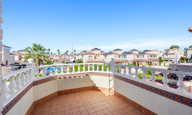 Resale - Villa -
Guardamar del Segura - El Raso
