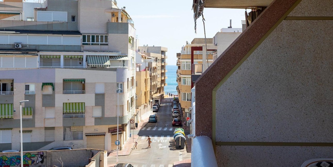 Resale - Apartment / flat -
Torrevieja - La Mata