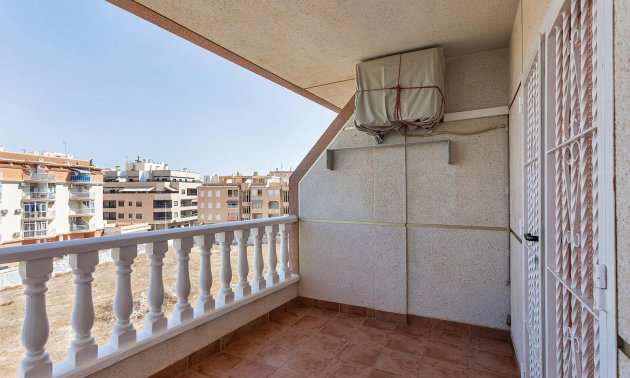 Resale - Apartment / flat -
Torrevieja - La Mata