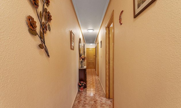 Resale - Apartment / flat -
Torrevieja - La Mata