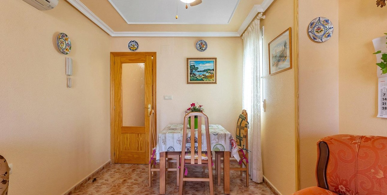 Resale - Apartment / flat -
Torrevieja - La Mata