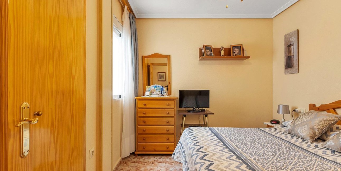 Resale - Apartment / flat -
Torrevieja - La Mata