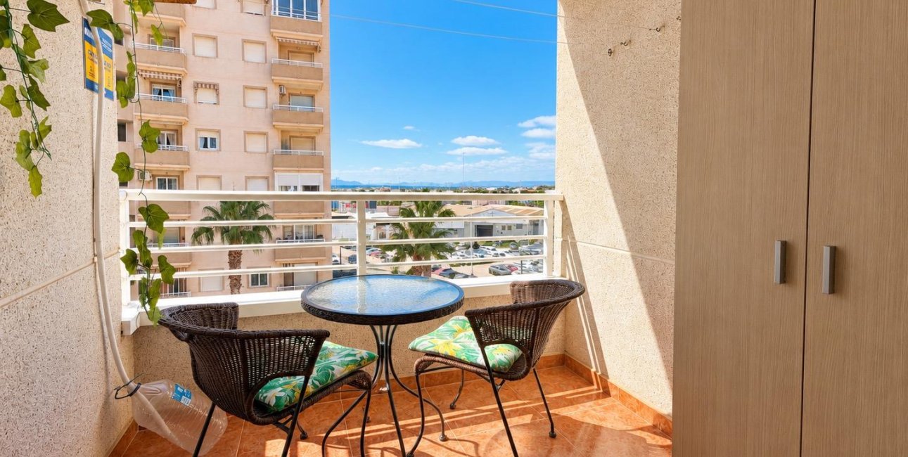 Rynek wtórny - Mieszkanie  -
Torrevieja - Nueva Torrevieja