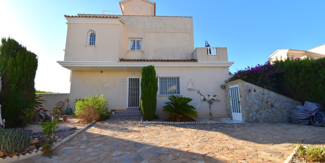Resale - Townhouse -
Orihuela Costa - Los Altos