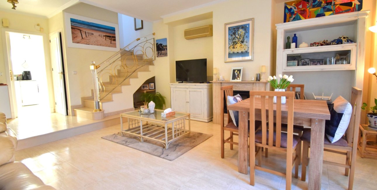 Resale - Townhouse -
Orihuela Costa - Los Altos