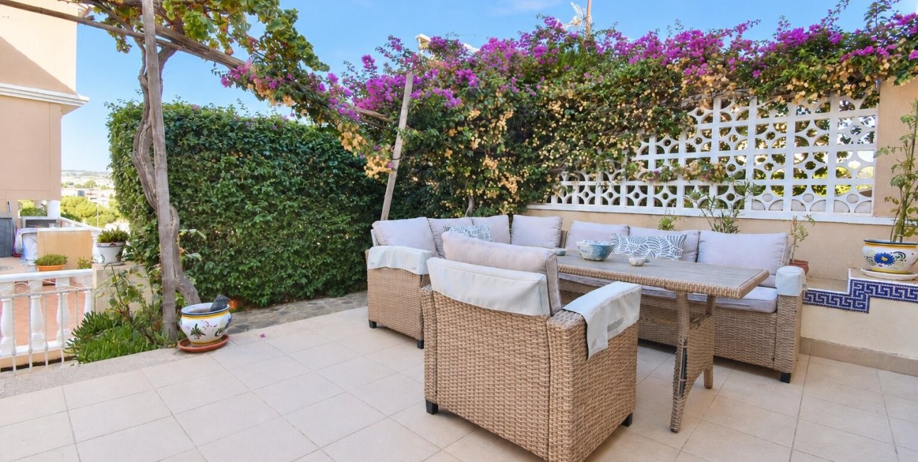 Resale - Townhouse -
Orihuela Costa - Los Altos