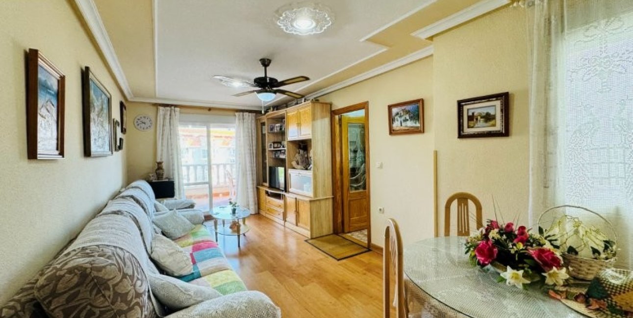 Resale - Apartment / flat -
Torrevieja - La Mata