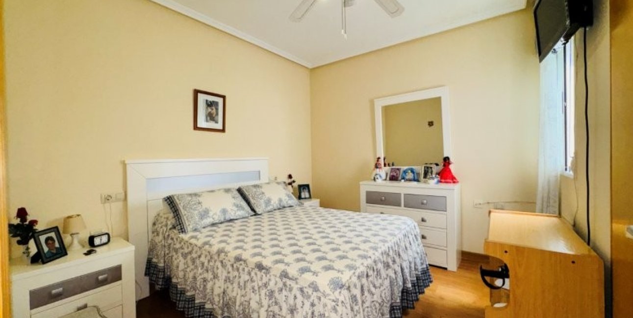 Resale - Apartment / flat -
Torrevieja - La Mata