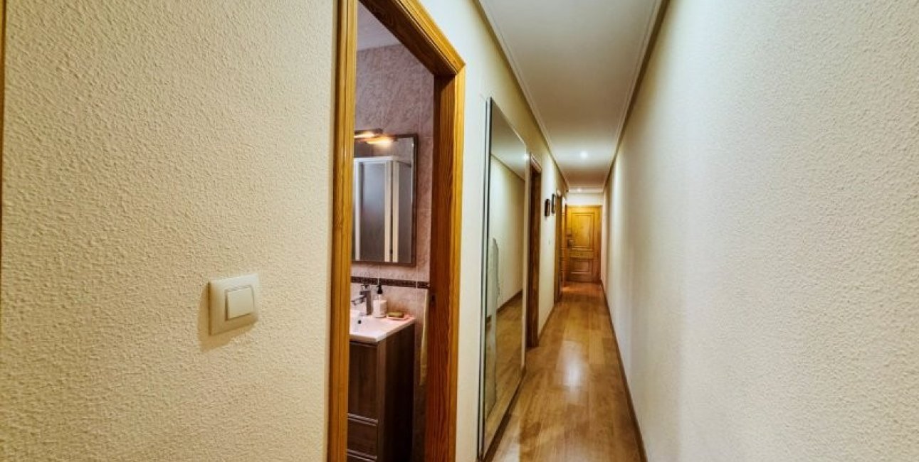 Resale - Apartment / flat -
Torrevieja - La Mata