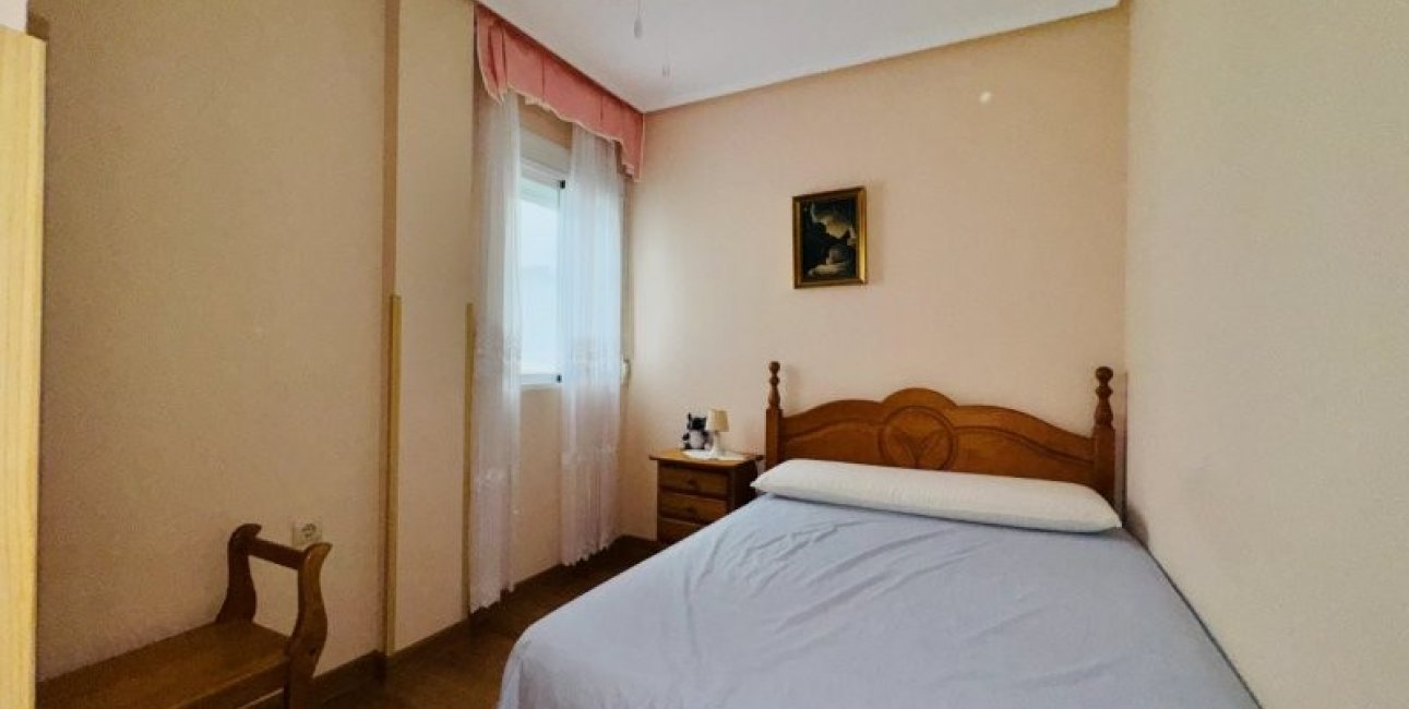Resale - Apartment / flat -
Torrevieja - La Mata