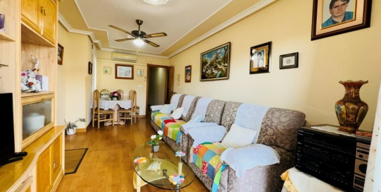 Resale - Apartment / flat -
Torrevieja - La Mata