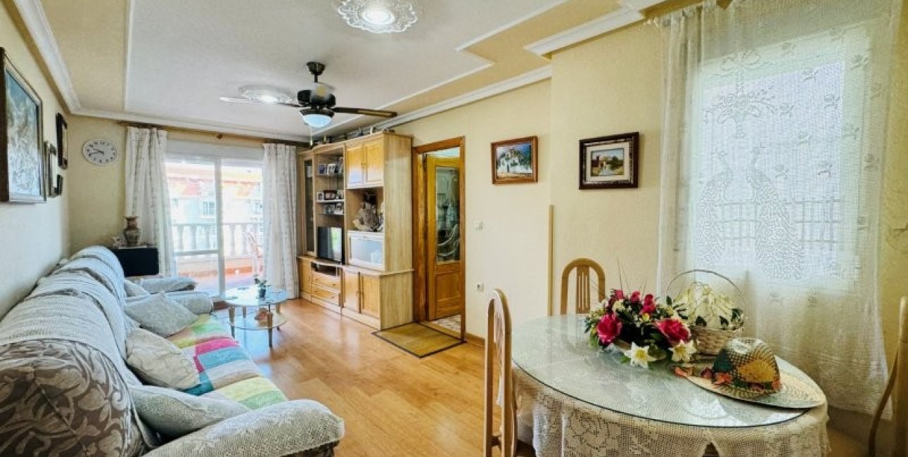 Resale - Apartment / flat -
Torrevieja - La Mata