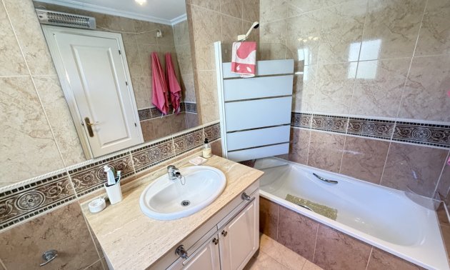 Resale - Townhouse -
Orihuela Costa - Lomas de Campoamor