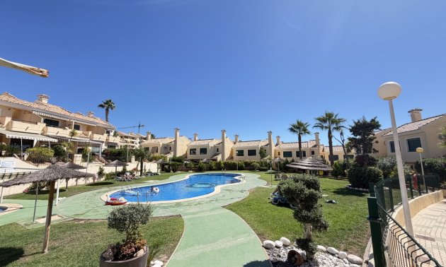Resale - Townhouse -
Orihuela Costa - Lomas de Campoamor