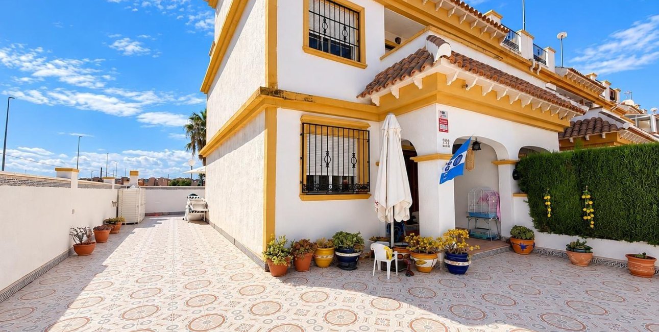 Resale - Townhouse -
Torrevieja - Torretas  - La Siesta - El Limonar