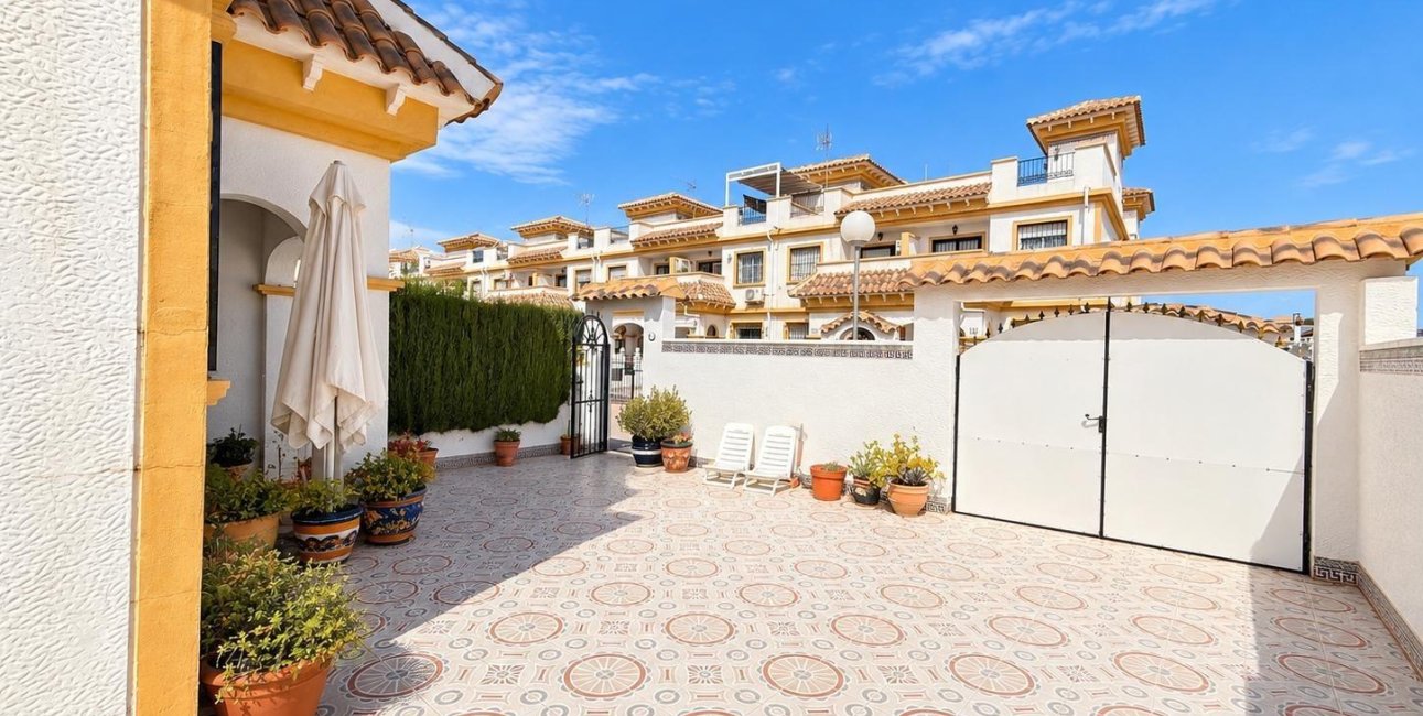 Resale - Townhouse -
Torrevieja - Torretas  - La Siesta - El Limonar