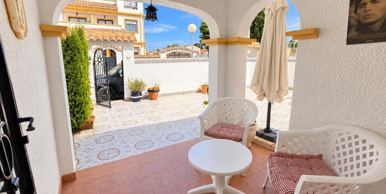 Resale - Townhouse -
Torrevieja - Torretas  - La Siesta - El Limonar