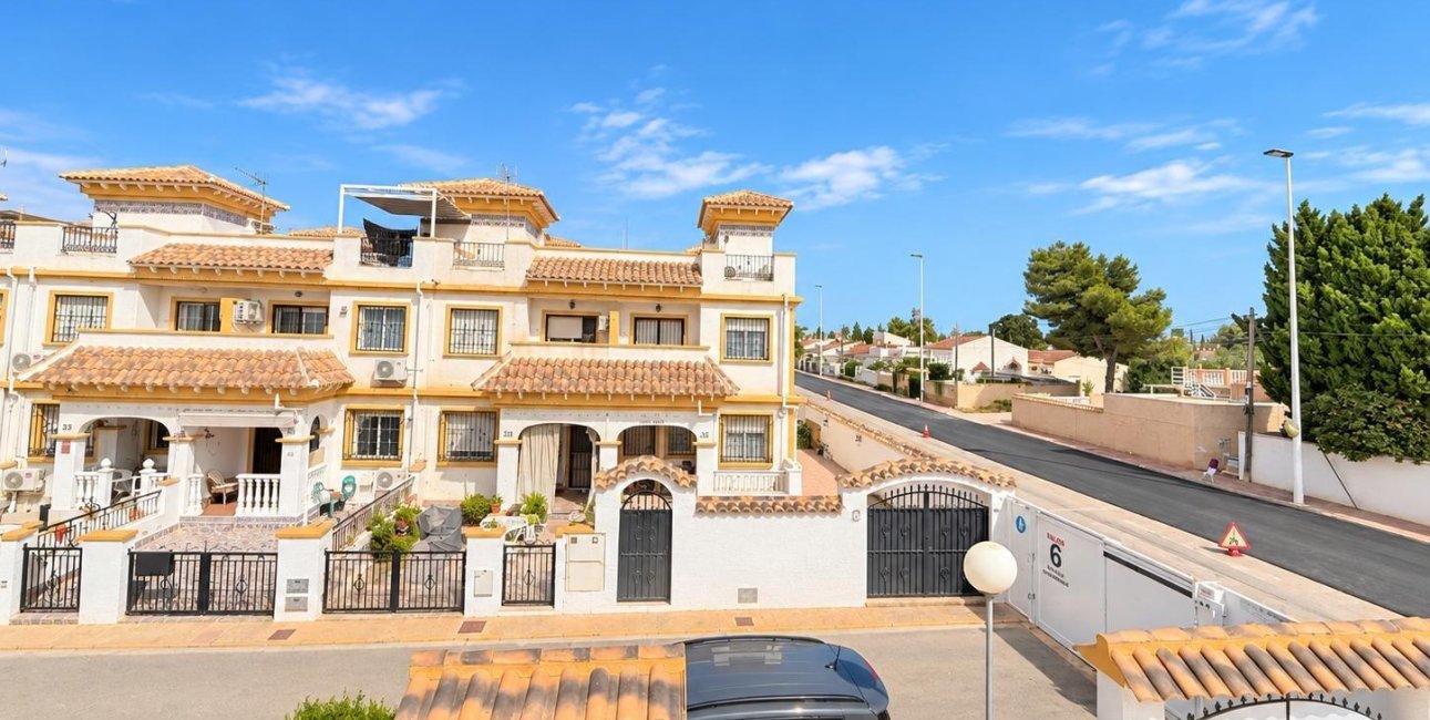 Resale - Townhouse -
Torrevieja - Torretas  - La Siesta - El Limonar