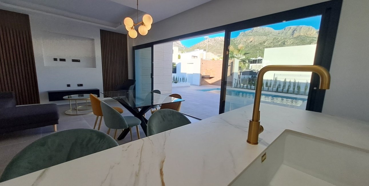 Reventa - Villa -
Polop - Urbanizaciones