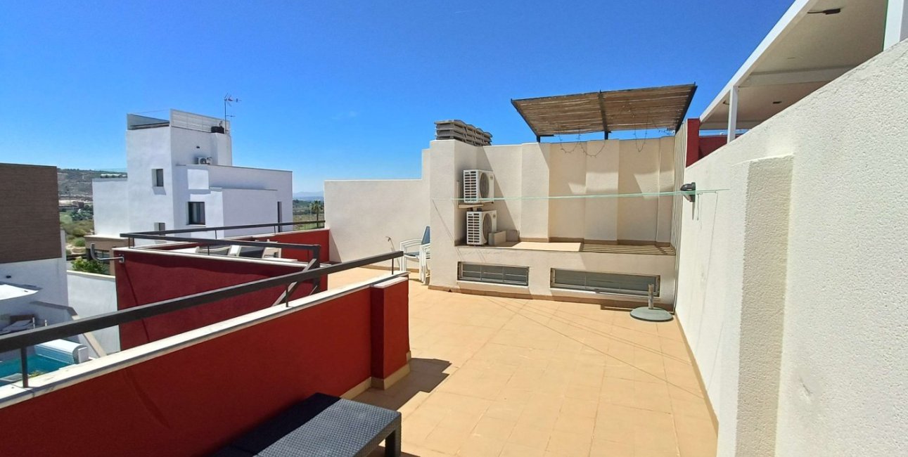 Resale - Townhouse -
Algorfa - La Finca Golf Resort
