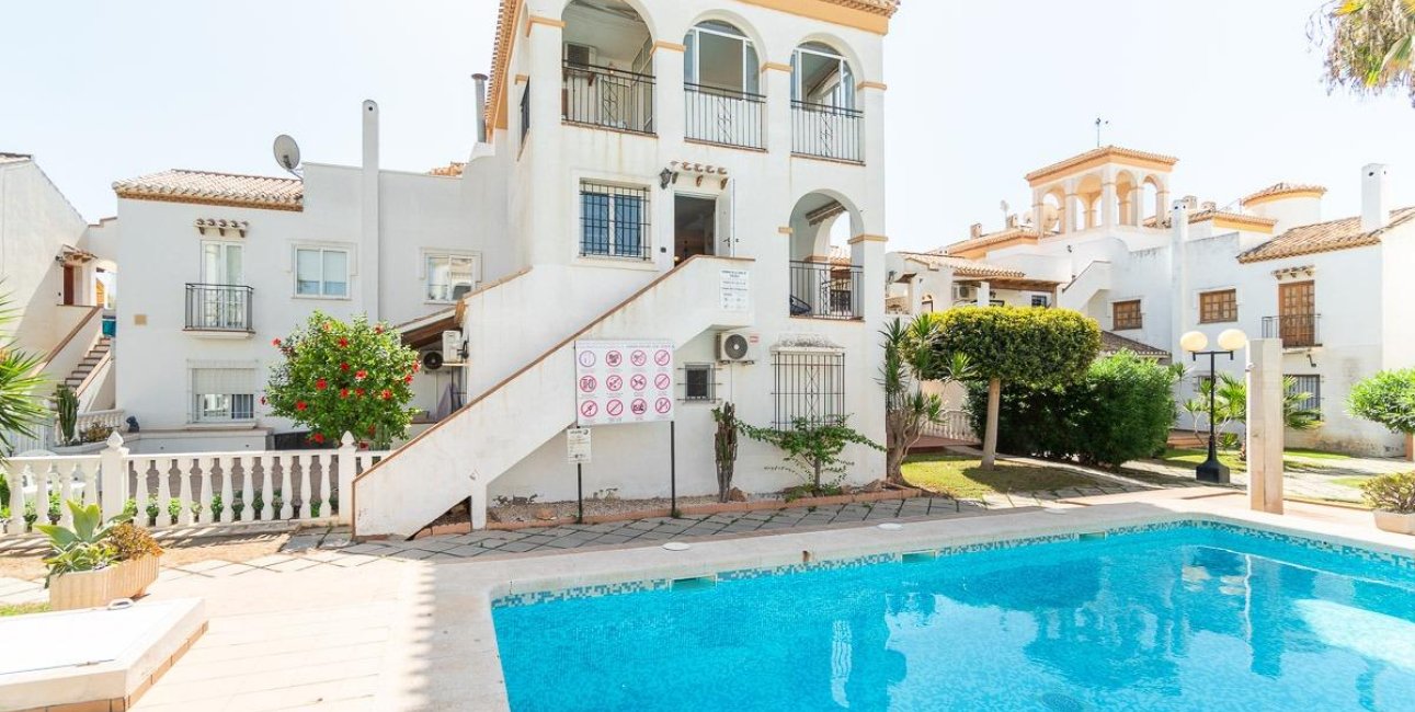 Resale - Duplex -
Orihuela Costa - Playa Flamenca