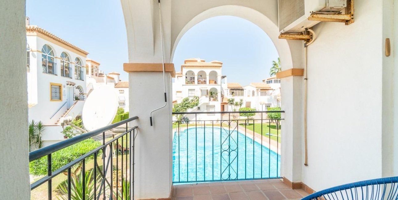 Resale - Duplex -
Orihuela Costa - Playa Flamenca