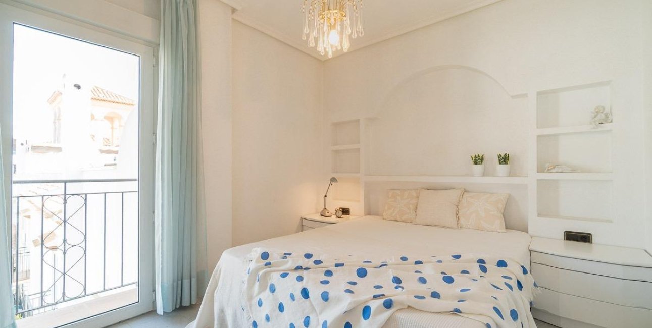 Resale - Duplex -
Orihuela Costa - Playa Flamenca