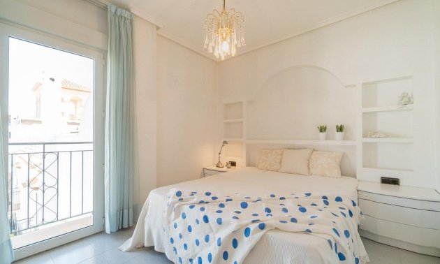 Resale - Duplex -
Orihuela Costa - Playa Flamenca