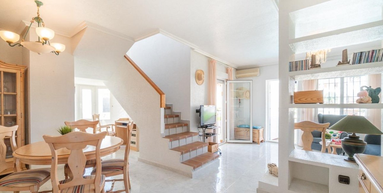 Resale - Duplex -
Orihuela Costa - Playa Flamenca