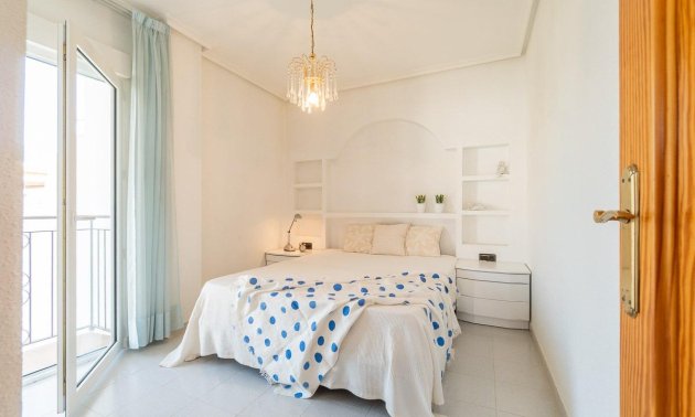 Resale - Duplex -
Orihuela Costa - Playa Flamenca