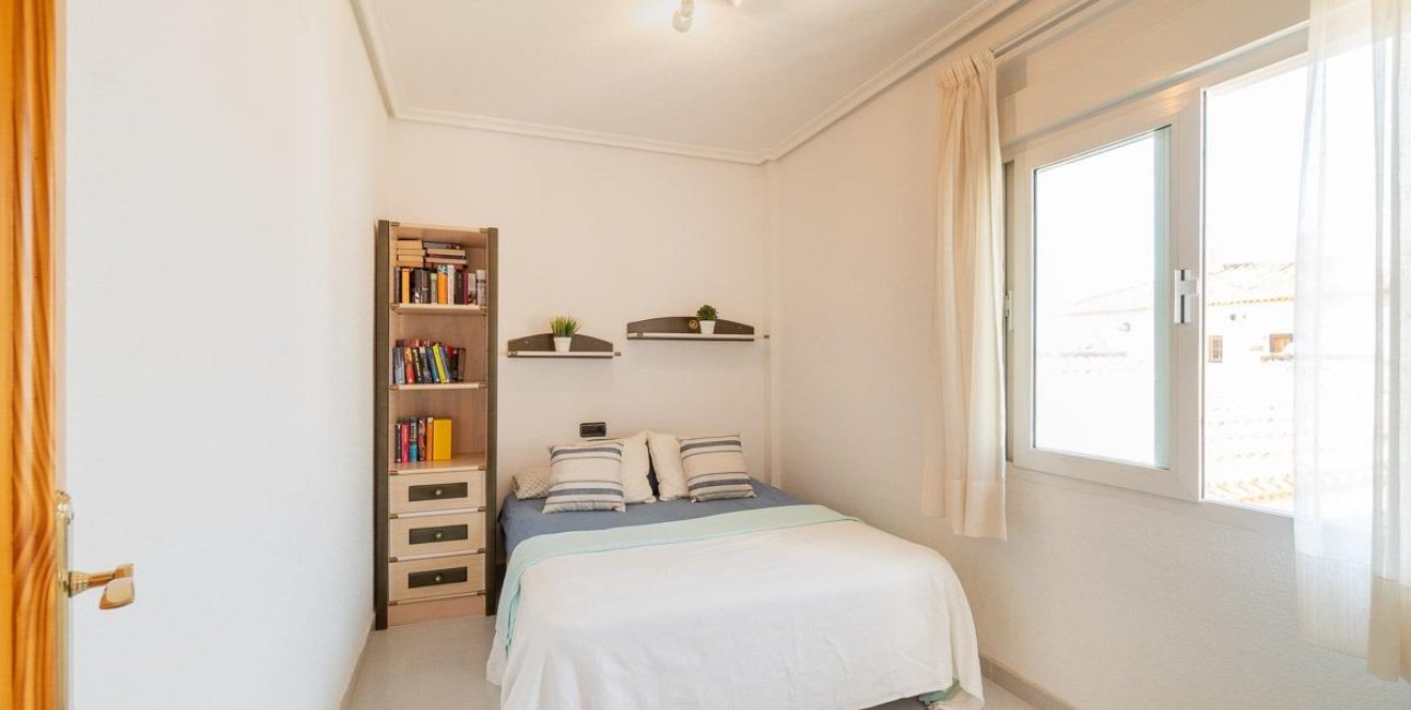 Resale - Duplex -
Orihuela Costa - Playa Flamenca