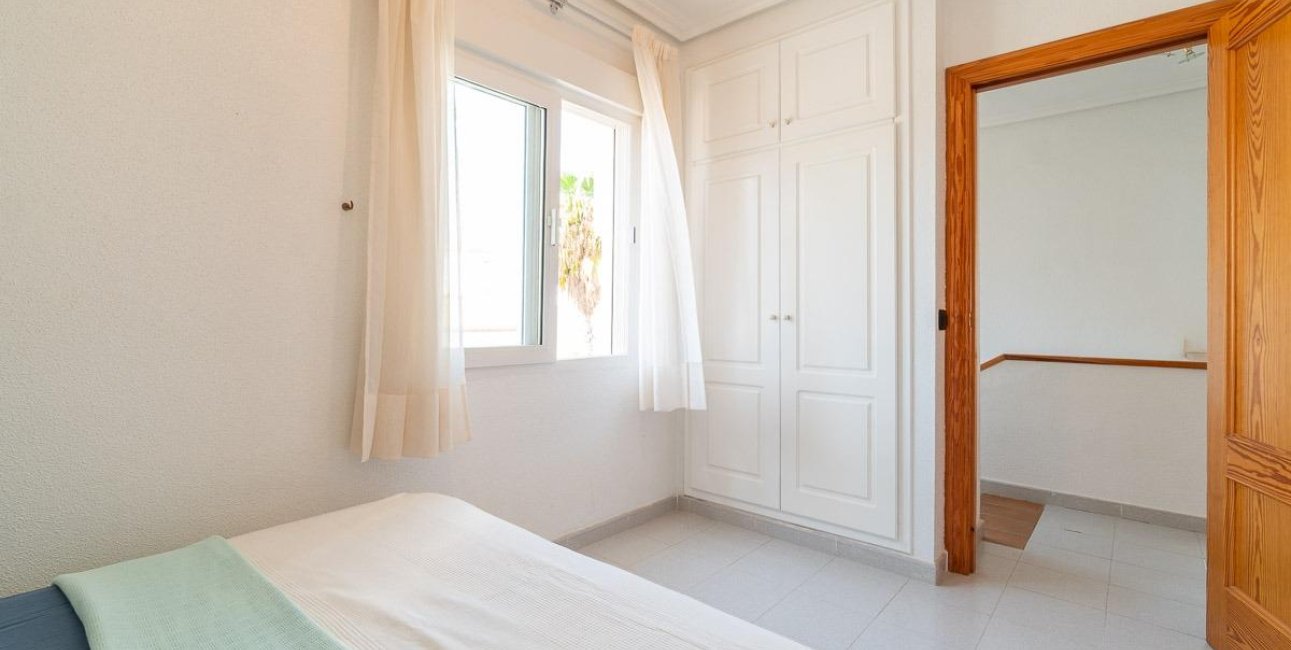 Resale - Duplex -
Orihuela Costa - Playa Flamenca