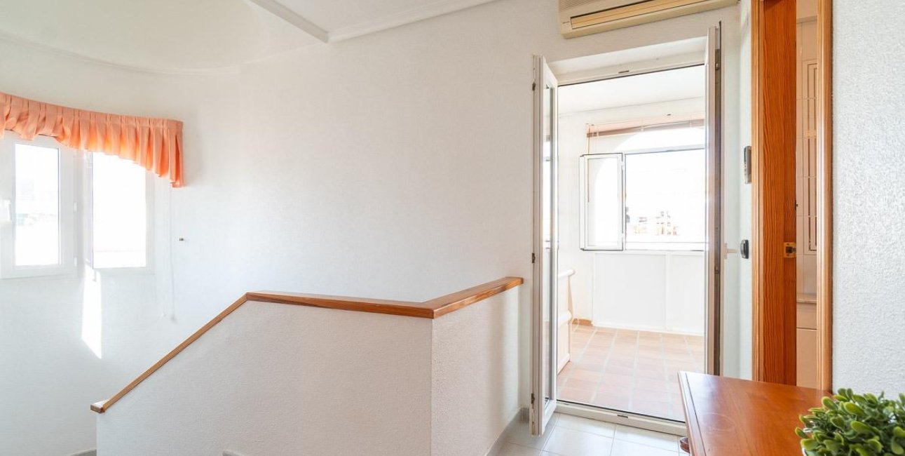 Resale - Duplex -
Orihuela Costa - Playa Flamenca