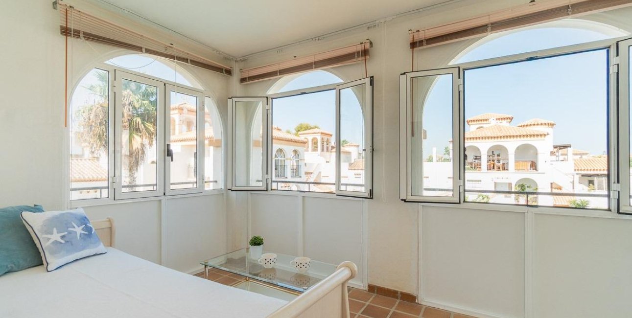 Resale - Duplex -
Orihuela Costa - Playa Flamenca