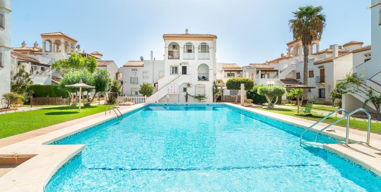 Resale - Duplex -
Orihuela Costa - Playa Flamenca