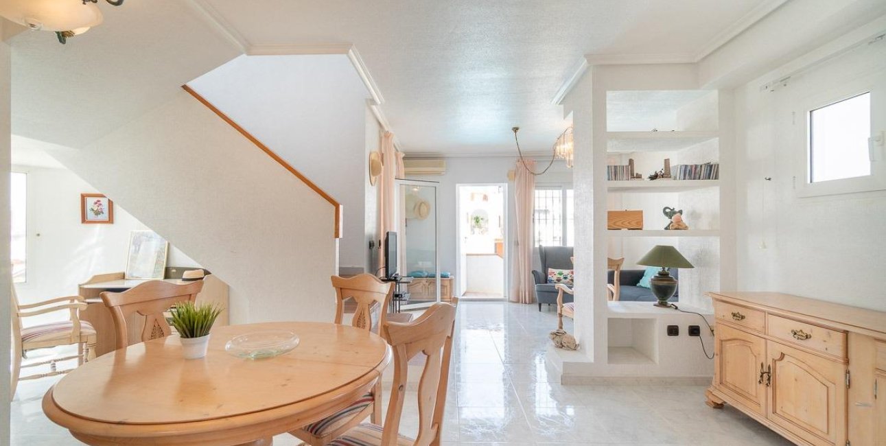 Resale - Duplex -
Orihuela Costa - Playa Flamenca