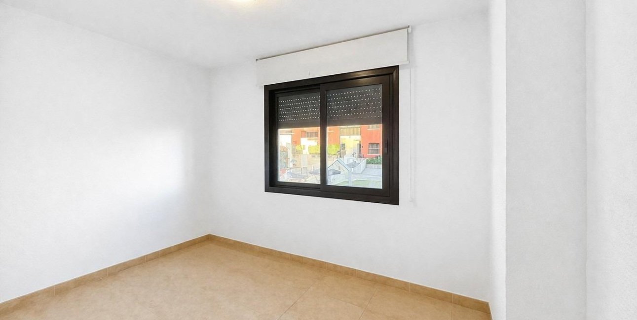 Reventa - Adosado -
Torrevieja - Aguas Nuevas