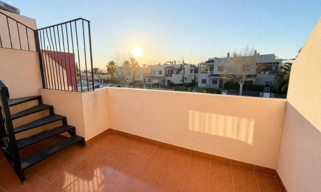 Reventa - Adosado -
Torrevieja - Aguas Nuevas
