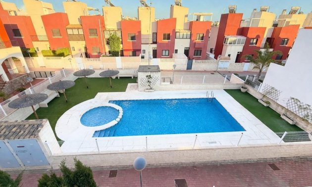 Reventa - Adosado -
Torrevieja - Aguas Nuevas