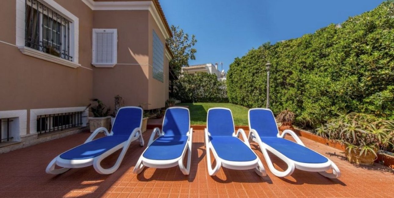 Resale - Villa -
Torrevieja - La Mata