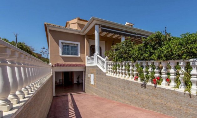 Resale - Villa -
Torrevieja - La Mata