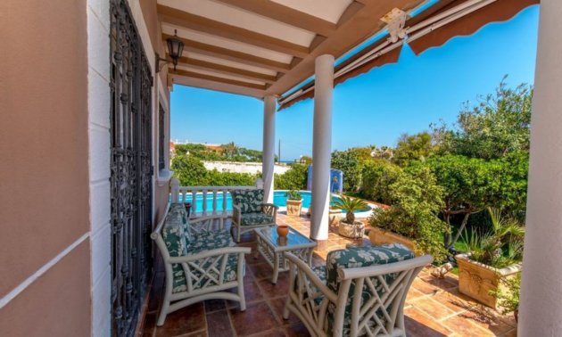 Resale - Villa -
Torrevieja - La Mata